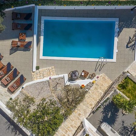 Villa Petra Apartment With Private Pool Макарска Екстериор снимка