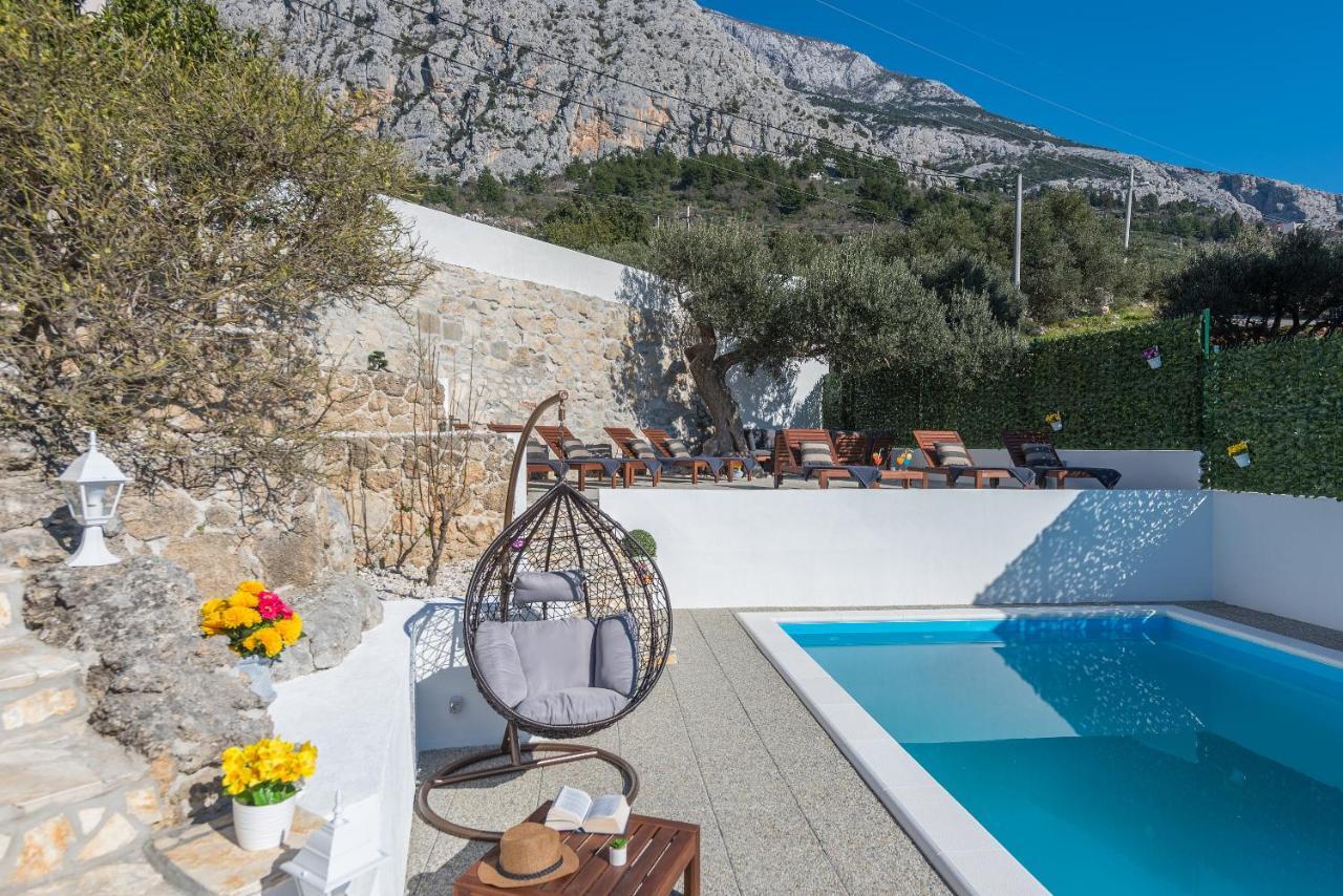Villa Petra Apartment With Private Pool Макарска Екстериор снимка