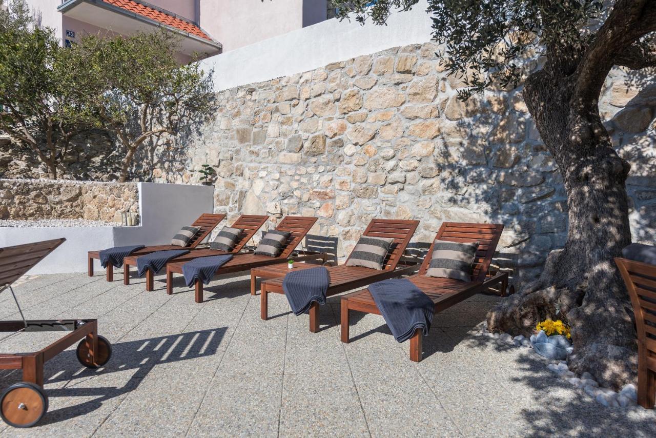 Villa Petra Apartment With Private Pool Макарска Екстериор снимка