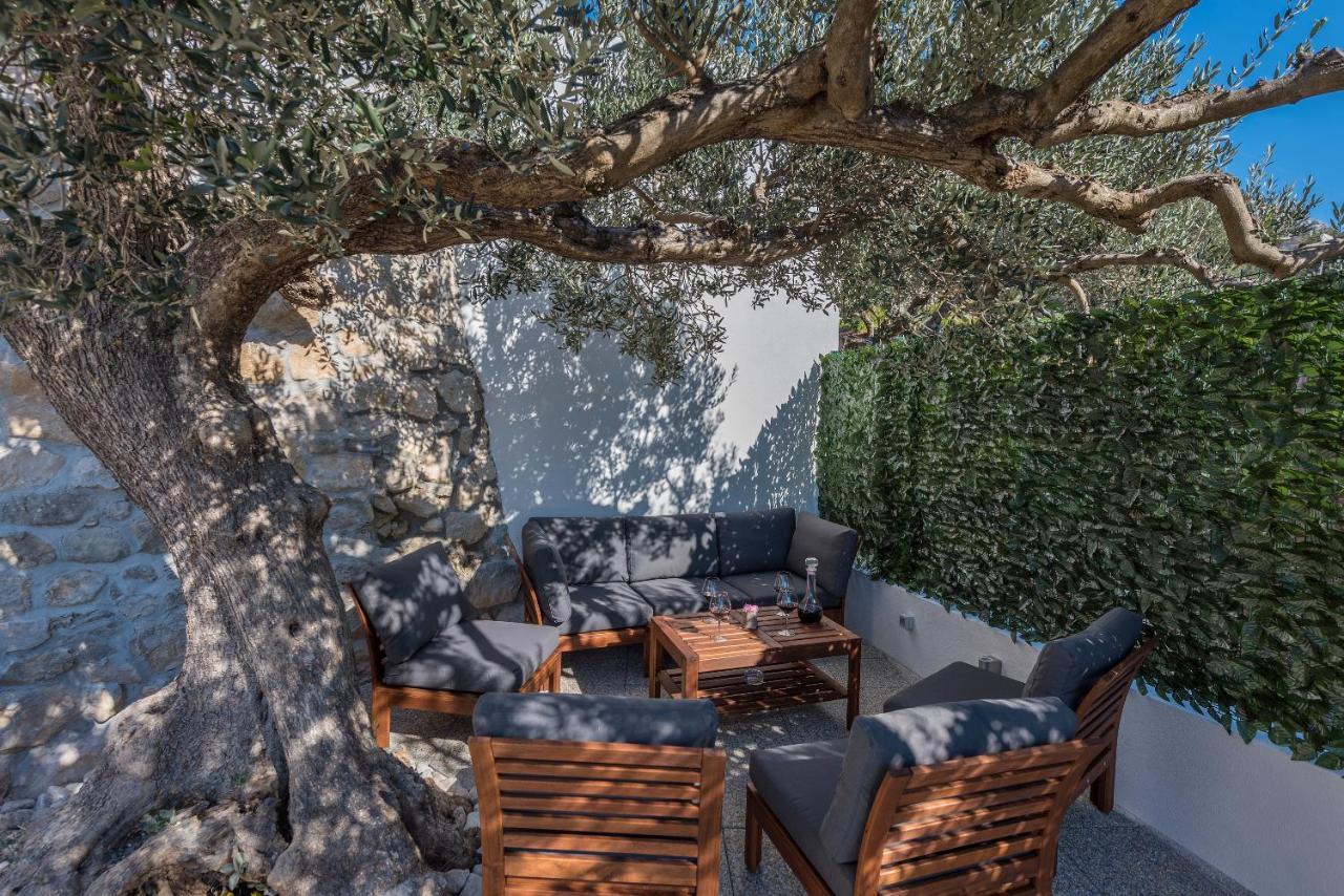 Villa Petra Apartment With Private Pool Макарска Екстериор снимка