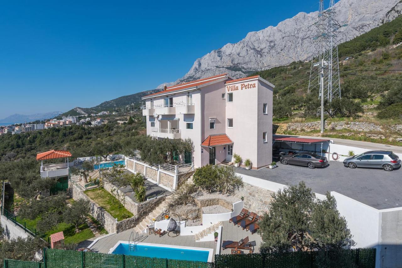 Villa Petra Apartment With Private Pool Макарска Екстериор снимка