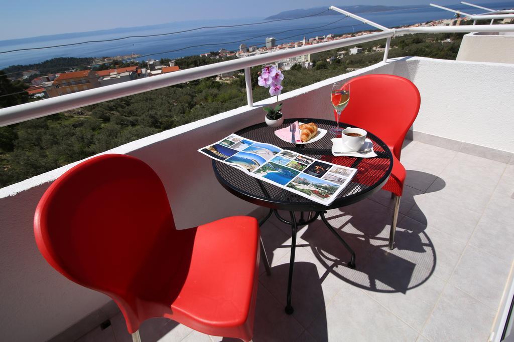 Villa Petra Apartment With Private Pool Макарска Екстериор снимка